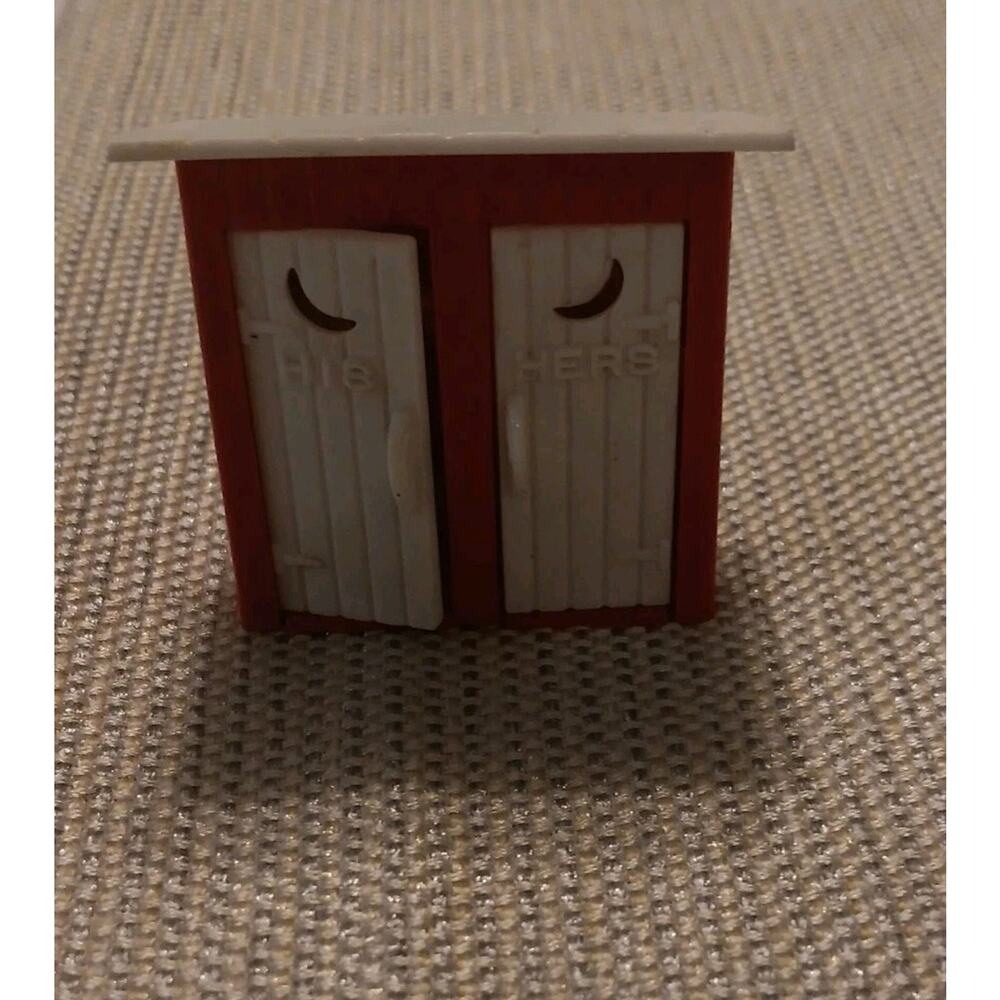Outhouse Plastic Toy His Hers Movable Moon Doors Vtg Miniature Train Farm Dolls